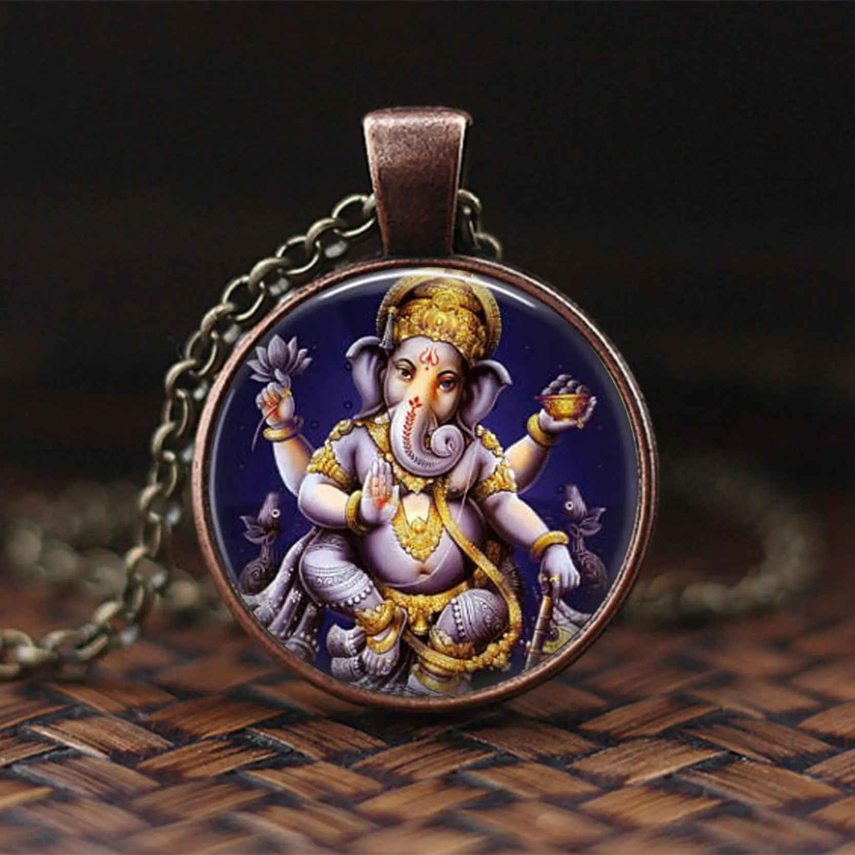 Женское колье с кулоном в индийском стиле религиозной символикой God Brahma Lord Shiva