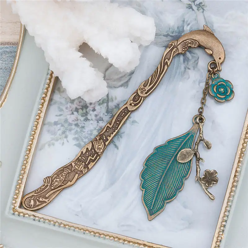 8 DoreenBeads Закладка Стрекоза Животное Античная бронзовая зеленая имитация бирюзового пера Рождественская Снежинка помпон, 1 штука - Цвет: 8