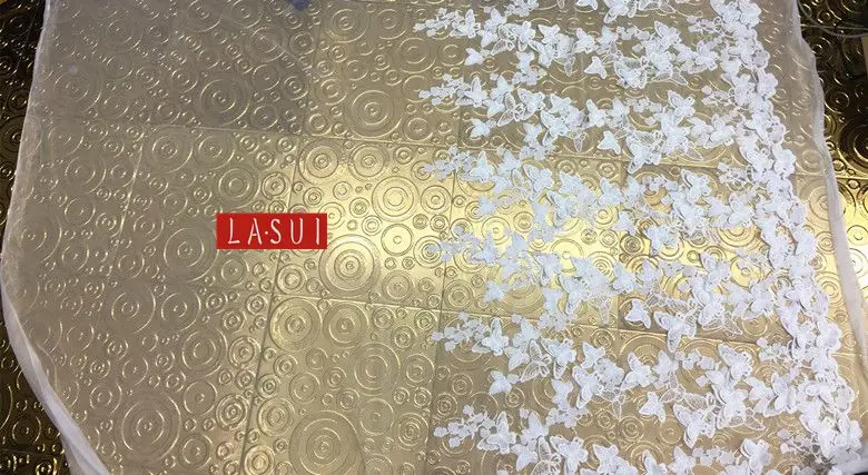 LASUI1y/1 лот 6 цветов изысканный 3d односторонняя бабочка вышивка ткань цветной золотой нитью красивый 4 цвета diy платье X0282 - Цвет: single -milk materia
