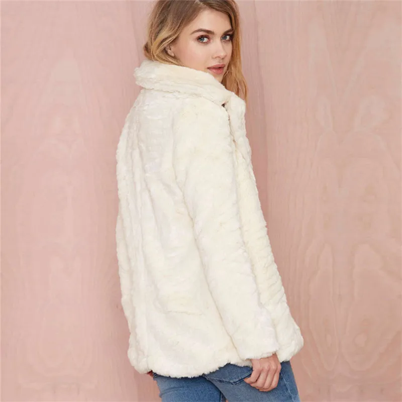 Женская зимняя куртка с отложным воротником длинным рукавом и искусственным