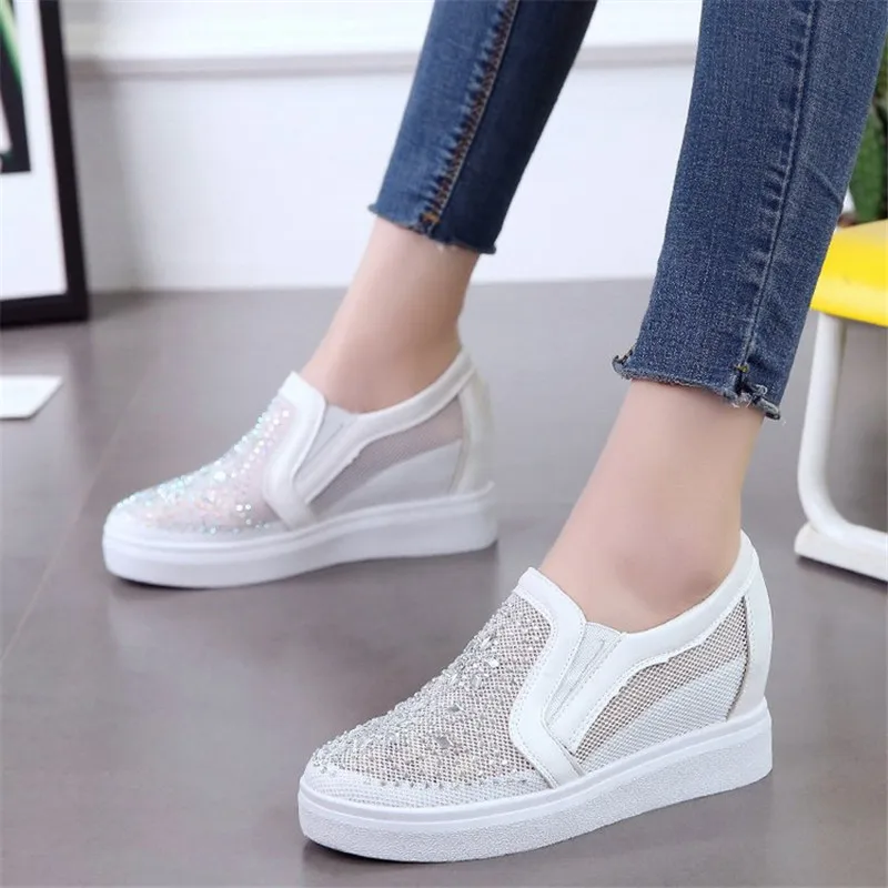 Летние кроссовки для женщин обувь на платформе с Обувь дышащей сеткой Стразы