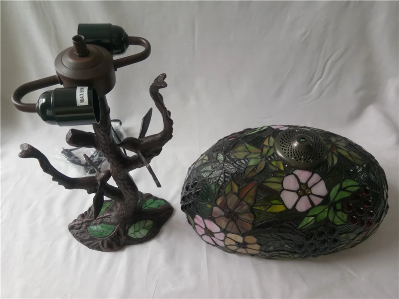 Светодиодная настольная лампа FUMAT светодиодная из витражного стекла овальная