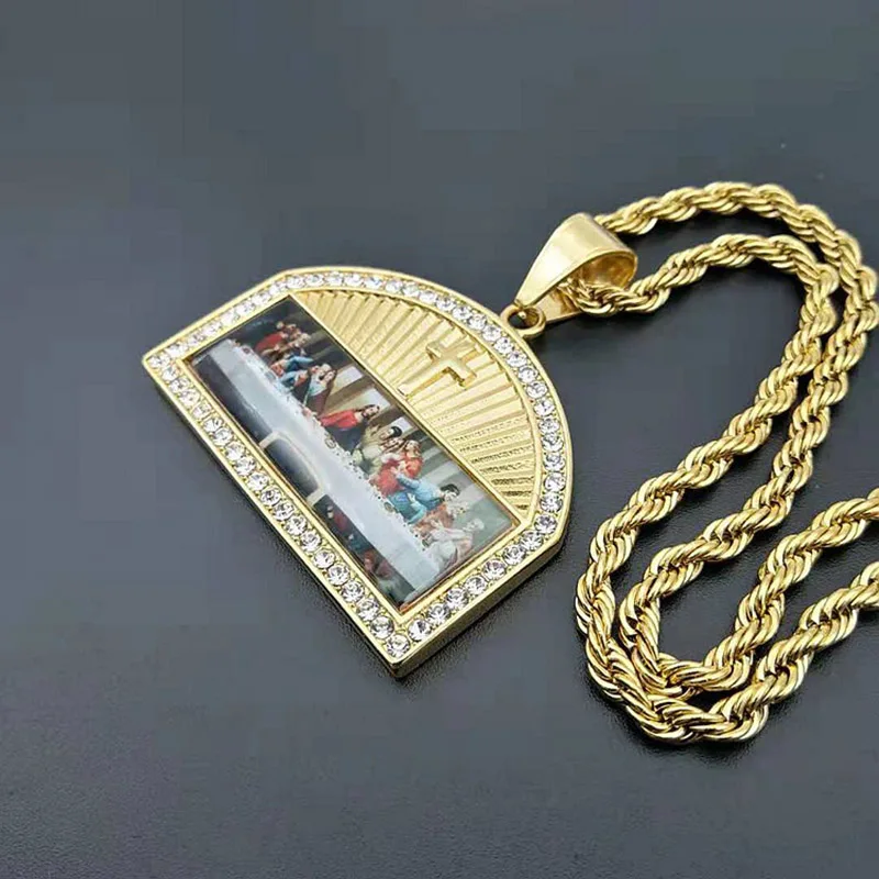 Ожерелье с квадратным кулоном Стразы паве Bling Gold ювелирное изделие в стиле