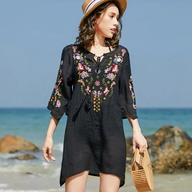 Летнее свободное женское пляжное платье с цветочной вышивкой накидка на