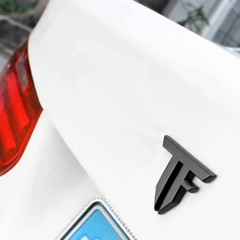 Автомобильная наклейка эмблема значок TF буква Логотип Металл 2 цвета 6x5 см Тюнинг