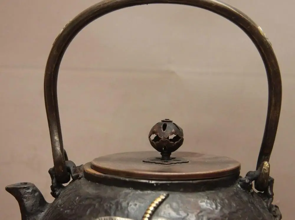 Archaic японский старый железный Серебряный позолоченный Стрекоза Лягушка Flagon