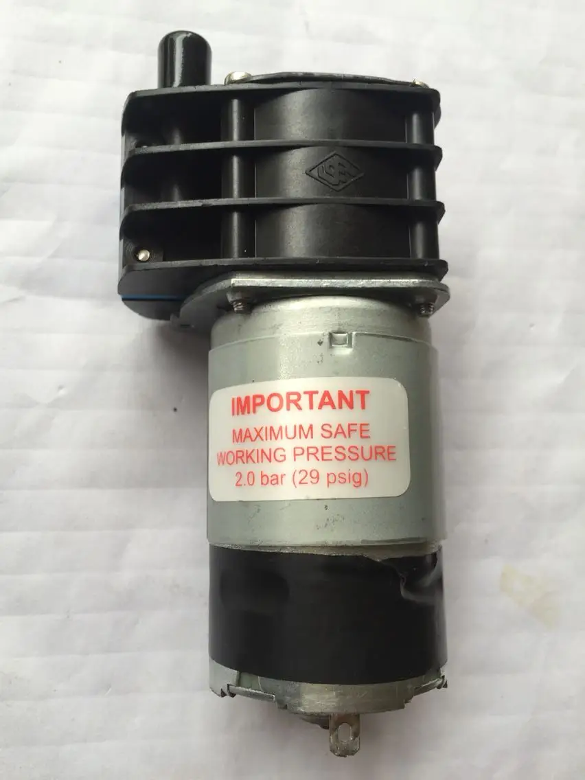 

CharlesAusten MODEL-RD1S Blood Cell Waste Pump 12 Hz-DC Amps-0.9 Disassemble