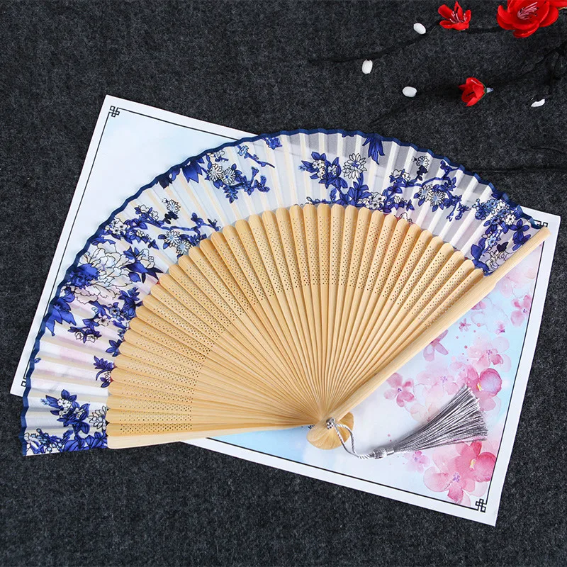 

Ancient Style Silk Fan Summer Ladies Folding Craft Hand Fan Performance Props Home Decorate Eventail Mariage Eventail a Main