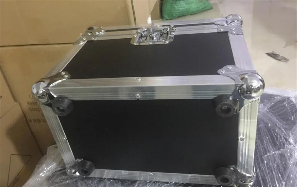 Фото Светодиодный прожсветильник тор с движущейся головкой в корпусе 2 PZ 60 вт + Светодиодный прожсветильник тор с движущейся головкой в корпусе 2 PZ 60 вт +