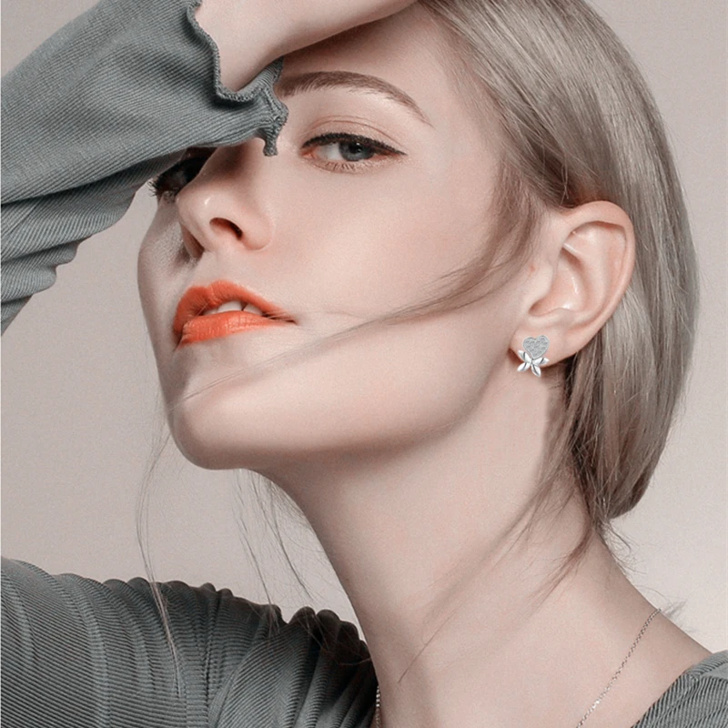 Женские серьги гвоздики из серебра 2 4 пробы с натуральным