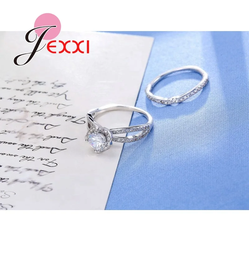 Комплект женских обручальных колец из серебра 925 пробы с фианитами | Украшения и