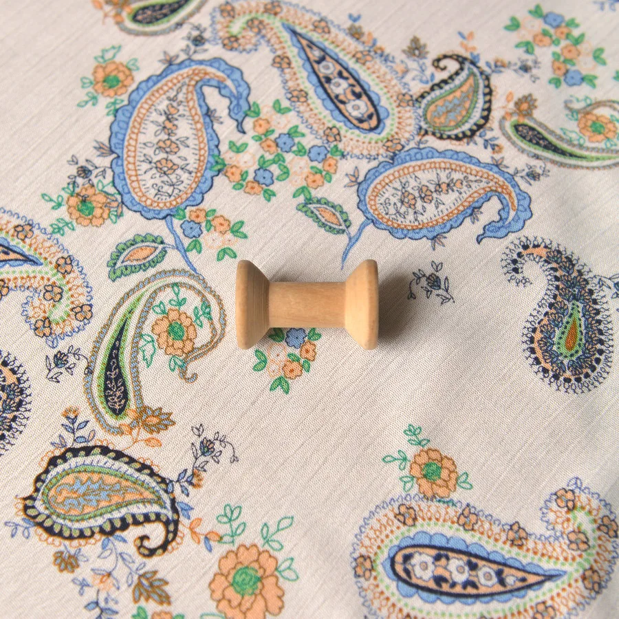 Юго Восточной Азии ветер молочно белый кешью орех цветок складной липкий волокно