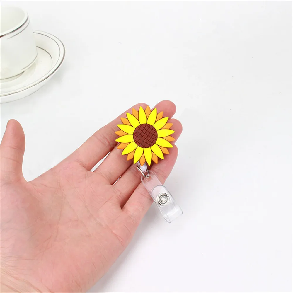 1 шт. каваи выдвижной значок катушка медсестры студентов выставка тянуть ключ