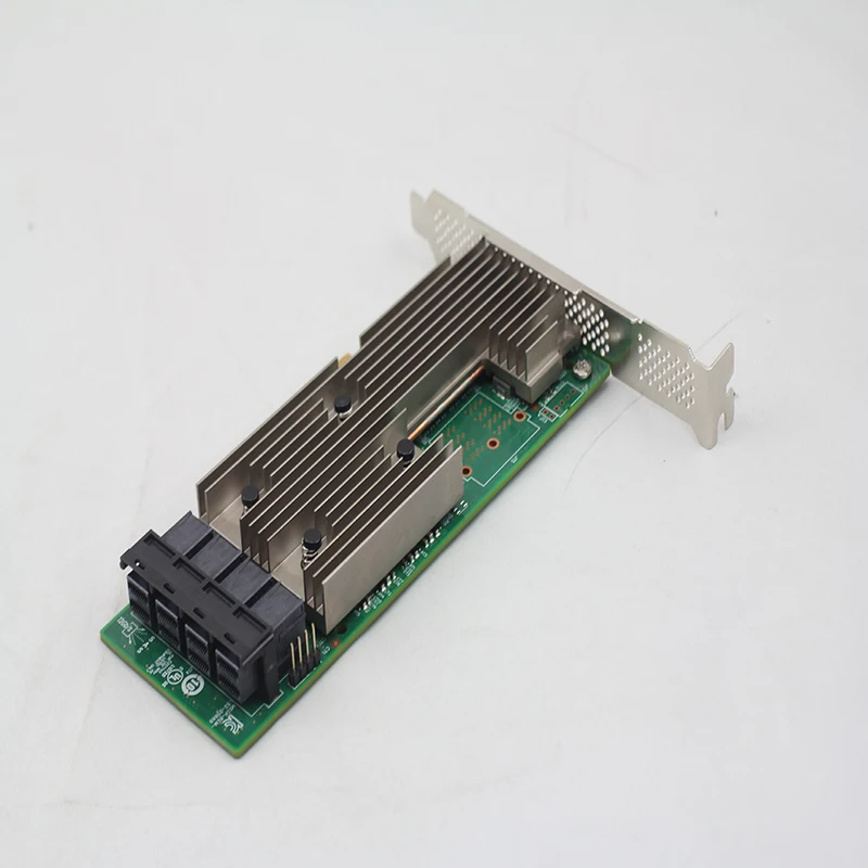 9305-16I SFF8643* 4 PCIe3.0 X8 12 ГБ/сек. SAS/SATA Raid и надписью «HBA» Hostraid0/1/10/5(IRM
