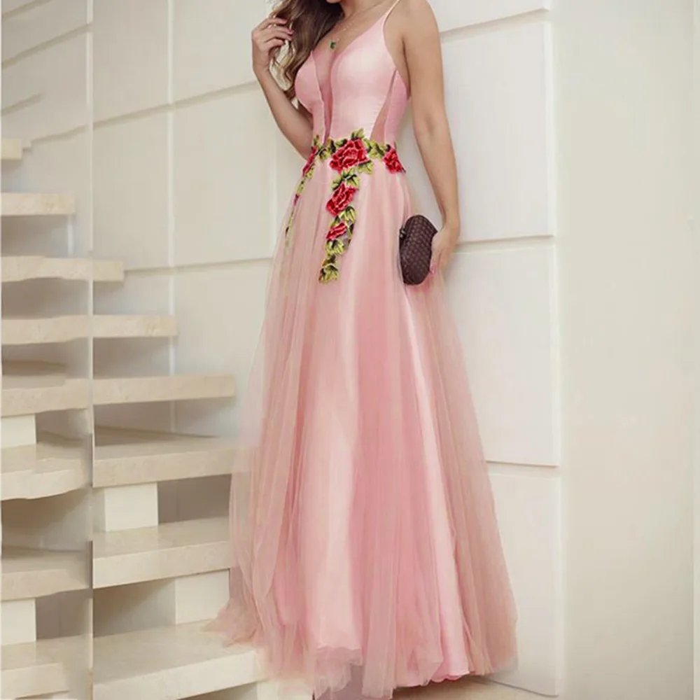 Женское кружевное платье на бретельках элегантное вечернее облегающее с v