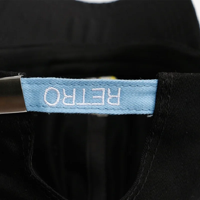 Хлопковая бейсбольная кепка с вышитыми героями мультфильмов на весну и лето