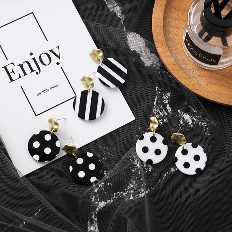 Boho модные милые черно-белые точки круглые акриловые Сережки для женщин Япония
