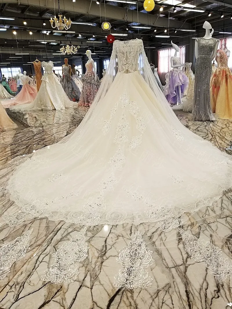 Luxurious Empire Lace Beaded Crystal Wedding Dresses Real Picture Ivory Bridal Wedding Gowns 2021 New Design Custom Made XG09