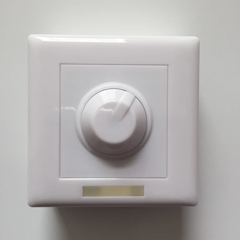 Светодиодный диммер с ИК пультом дистанционного управления рабочий