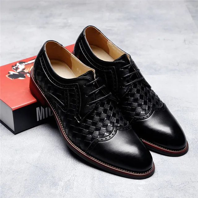Black Dress Shoes Merkmak из кожи с волнистым узором Бизнес Для мужчин повседневная обувь ручной работы воздухопроницаемая комфортная обувь Мужская обувь кожаные туфли на плоской подошве Для мужчин s туфли-оксфорды туфли на официальное событие - Цвет: Black Dress Shoes