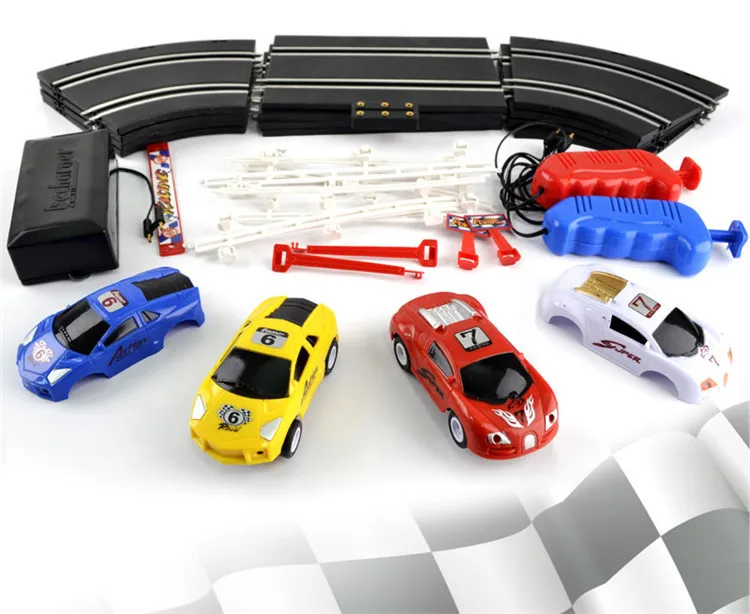 Игровой слот для гоночного автомобиля с высоким треком Электрический рельсовый