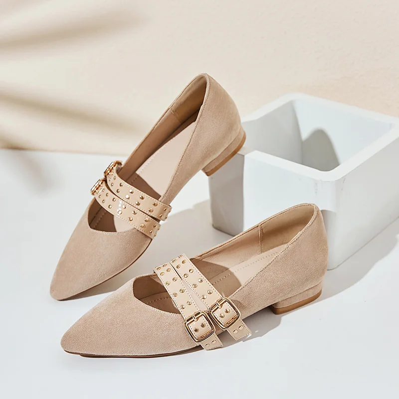 Beige Модные осенние туфли на плоской подошве с острым носком; яркие цвета; офисные женские туфли для выходных; лоферы с двойной пряжкой и заклепками; женская обувь на плоской подошве; размеры 34-43 - Цвет: Beige