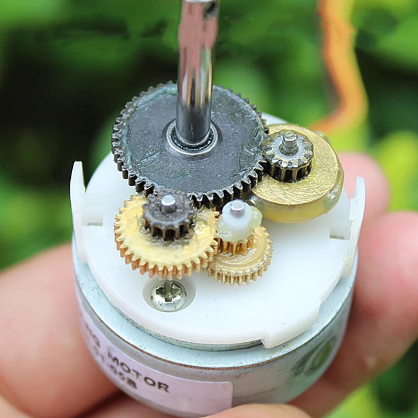 Шаговый электродвигатель постоянного тока с полным металлическим валом коробки