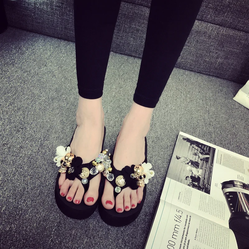 Модные шлепанцы с цветочным принтом Женские пляжные вьетнамки Летние сандалии