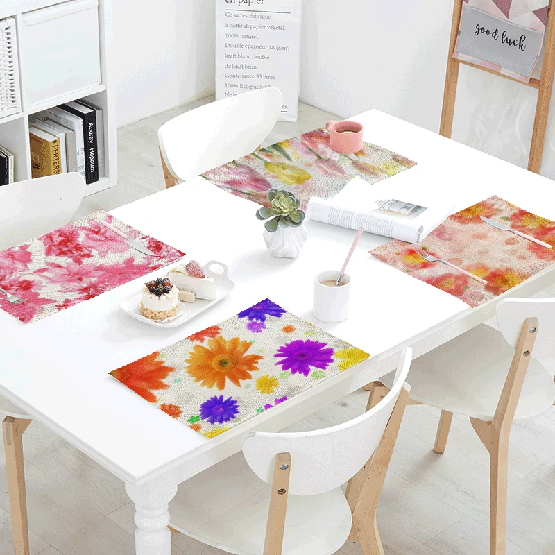 Красивая льняная салфетка с цветочным принтом и хризантемами тюльпанами