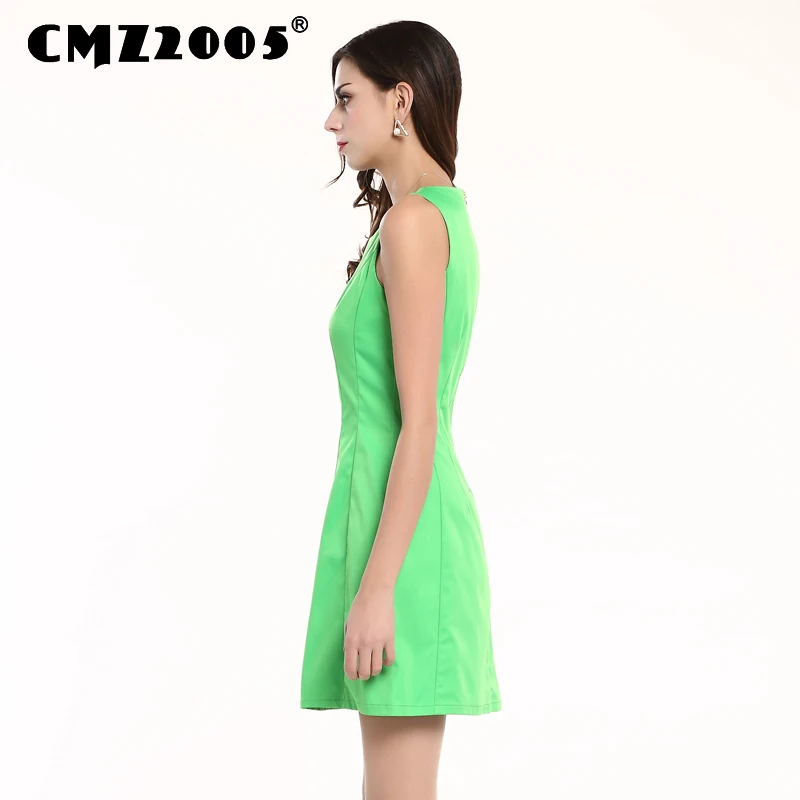 Летнее однотонное платье трапеция без рукавов из полиэстера на бретелях большие