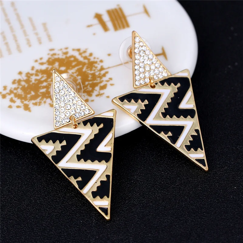 2017 Новые моды элегантный геометрический треугольник серьги подвески для женщин