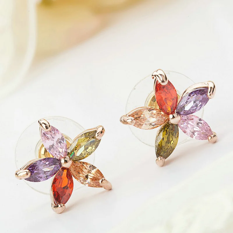 

Manxiuni Cute Flower Crystal Stud Earring Paved Shiny Austrian Cubic Zirconia Trendy Gold-Color Jewelry for Women