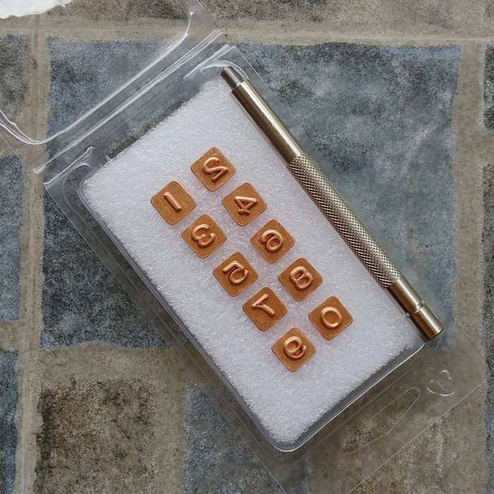 7*7 мм цинковый сплав технический шрифт кожевенное ремесло штамповка резьба по