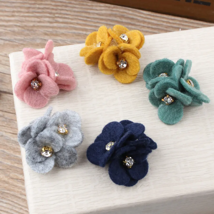 

Модные нетканые цветы ручной работы 30 шт. 30 мм, DIY украшения для волос, 3 цветы вместе, цветочные патчи