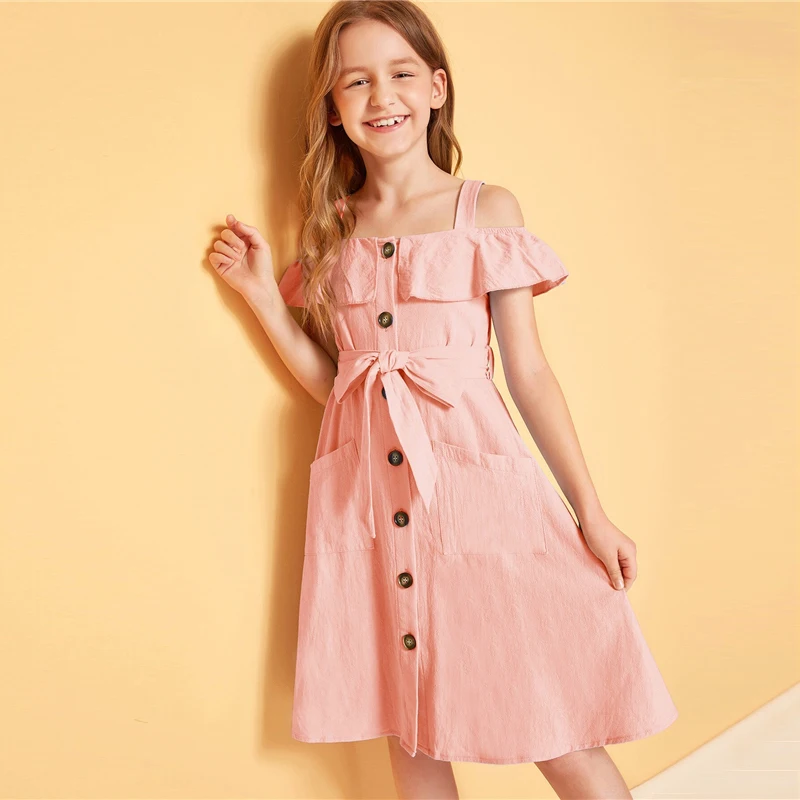 SHEIN/Детское платье-рубашка в стиле бохо с открытыми плечами и рюшами, с поясом г., милое летнее платье до колена на пуговицах спереди, с высокой талией
