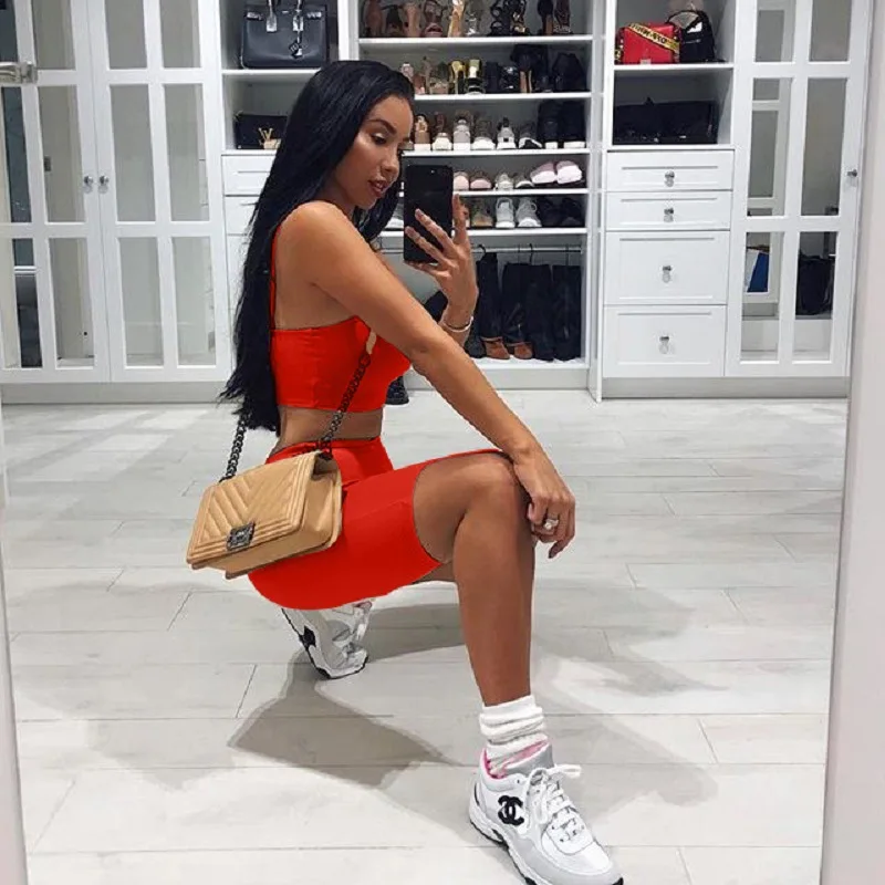 Модный ансамбль женский 2019 новый летний однотонный короткий топ с бретельками и