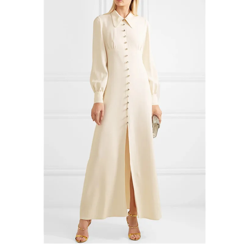 Женское длинное платье-макси на пуговицах с разрезом спереди и длинным рукавом |