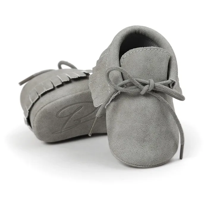 Grey leather Популярная детская обувь; Новинка года; сезон осень-весна; обувь для новорожденных мальчиков и девочек; детские мокасины из искусственной кожи; повседневные кроссовки с блестками; Размеры 0-18M - Цвет: Grey leather