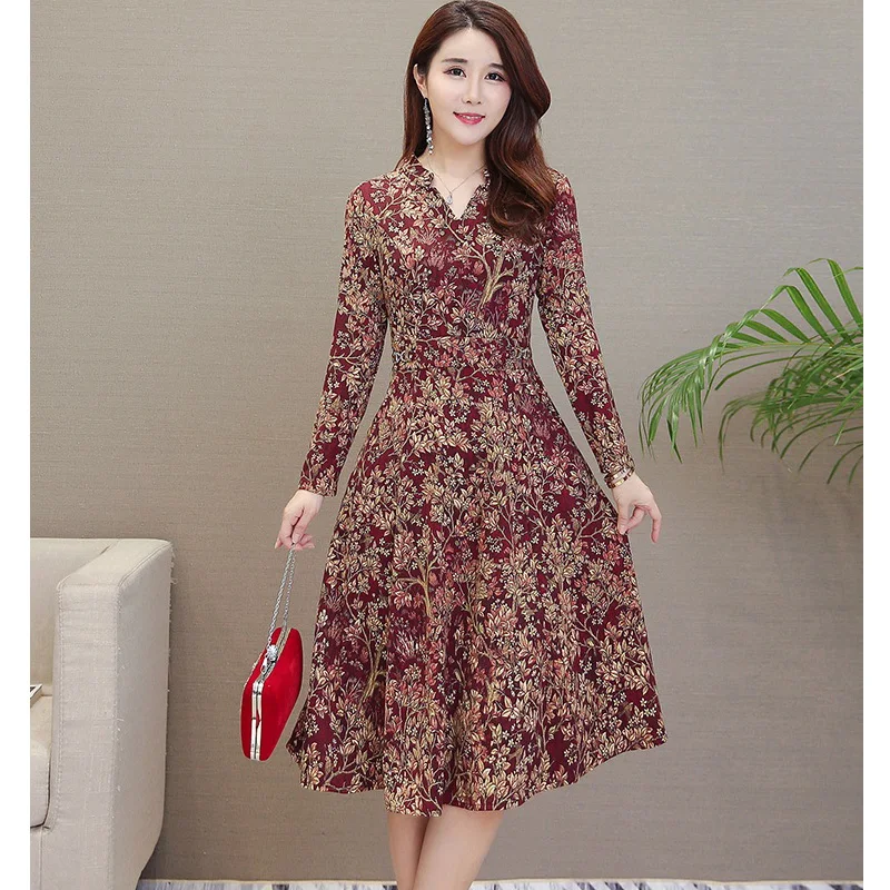 Женское Цветочное платье средней длины приталенное платье-трапеция с длинным