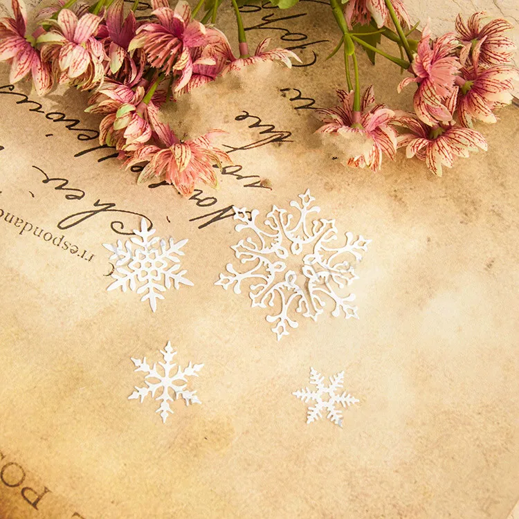 

4pcs snowflake Metal Cutting Dies Stencils for DIY Scrapbooking/photo album Decorative Embossing DIY Paper Cards