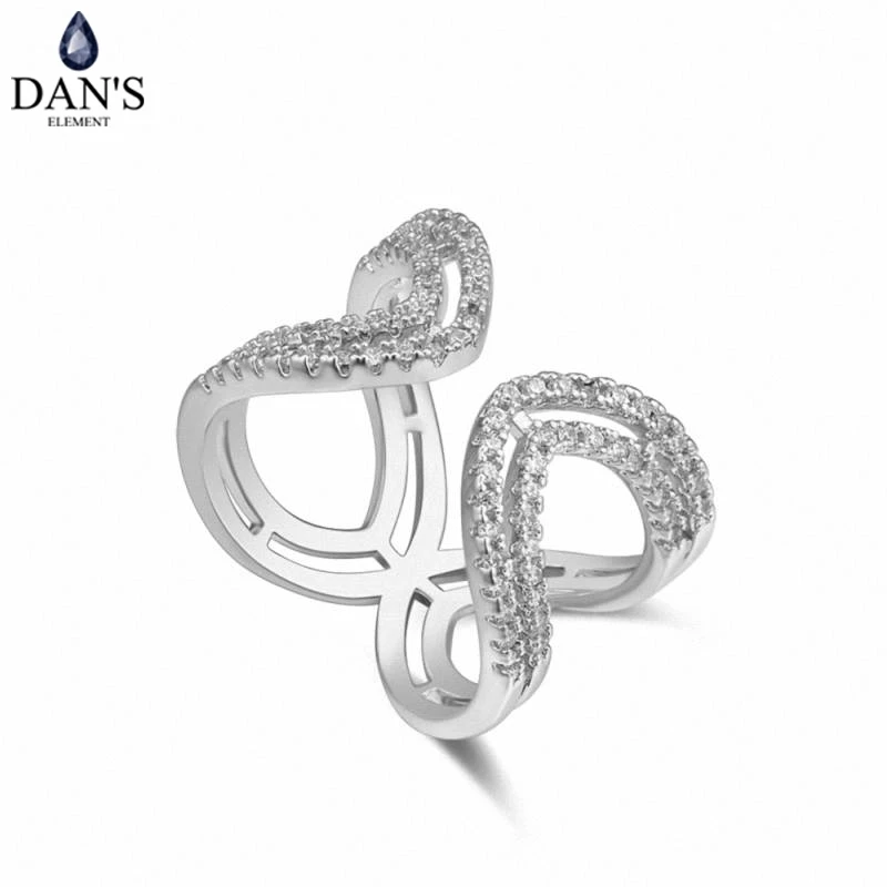 Женское кольцо цвета розового золота с фианитом класса ААА |