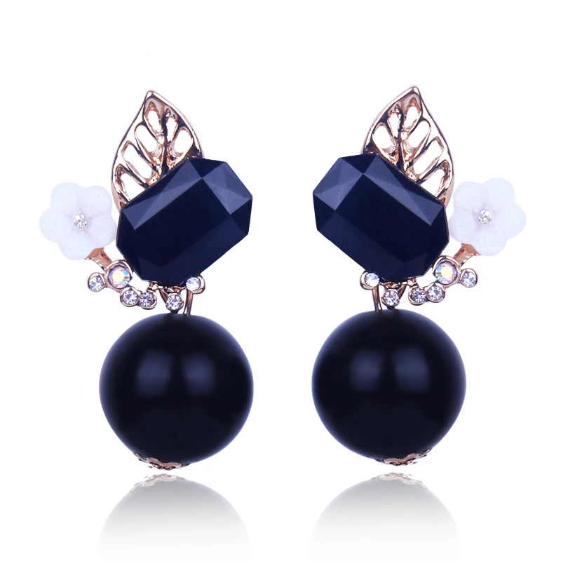 Серьги-гвоздики женские круглые с жемчугом золотого цвета | Украшения и