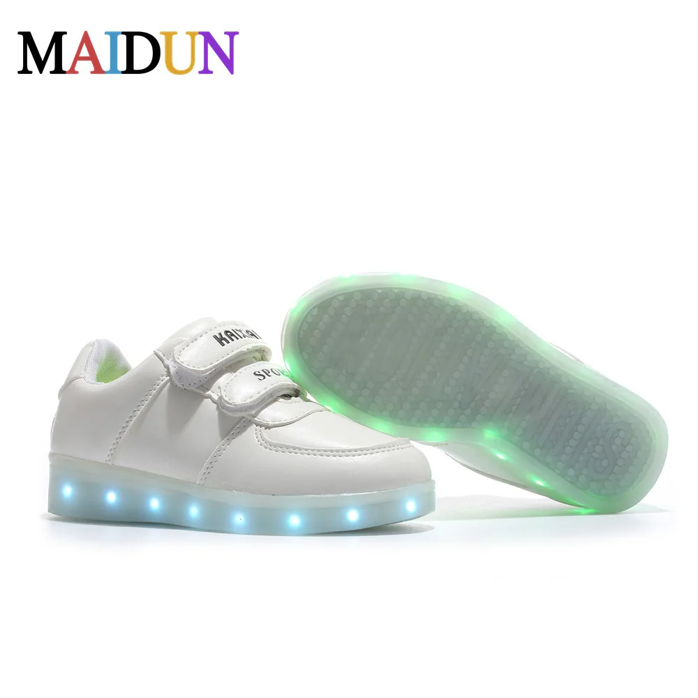Дети Мода Привела Обувь Мужская Повседневная Квартиры 2017 Мужчины Led световой Light
