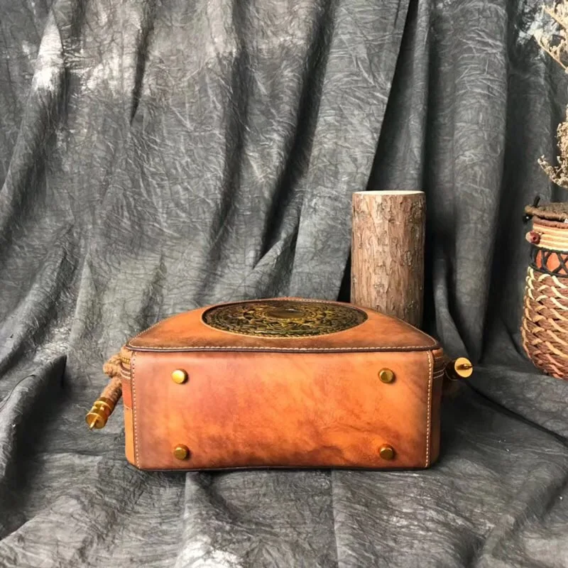 Дизайнерская винтажная женская маленькая сумочка из натуральной кожи с