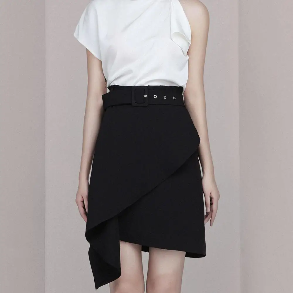 Женское асимметричное платье Max Spri белое мини-платье с асимметричным плечом и