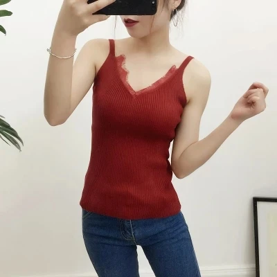 Женский трикотажный жилет с V-образным вырезом на бретельках | Женская одежда