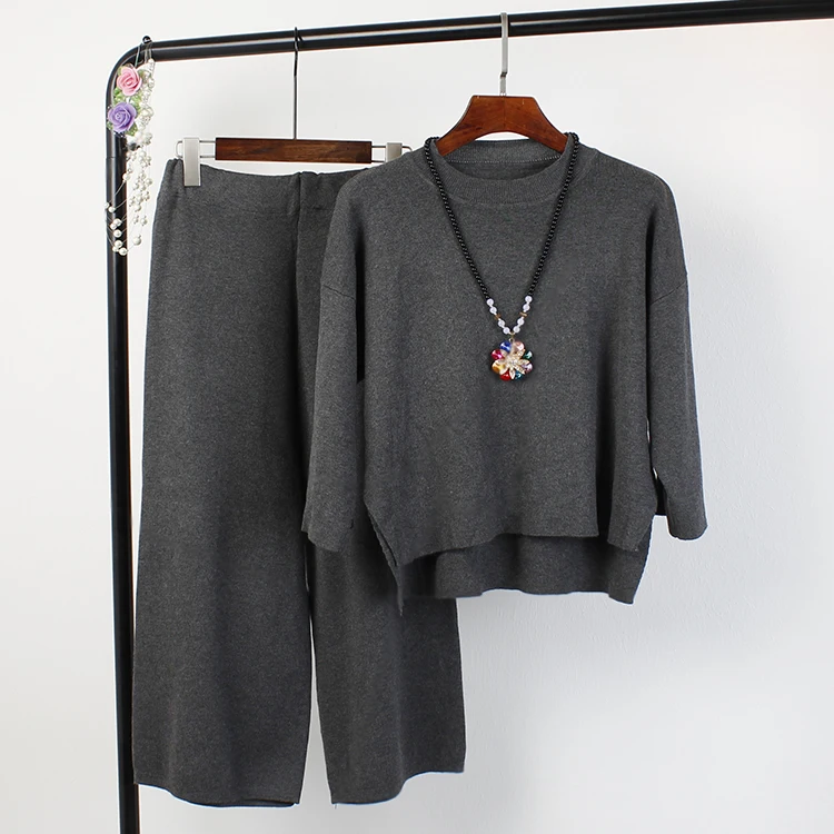 Новинка Женский трикотажный топ и брюки длиной до икры комплект из двух