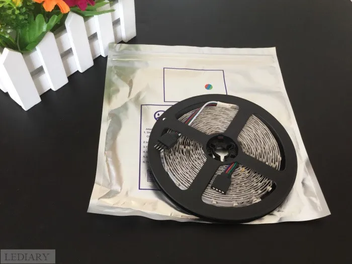 Светодиодный Светодиодный сгибательный RGB ленточный светильник ing 300 светодиодный 5 м 3528 12 В IP20 не водонепроницаемый Рождественский светильник