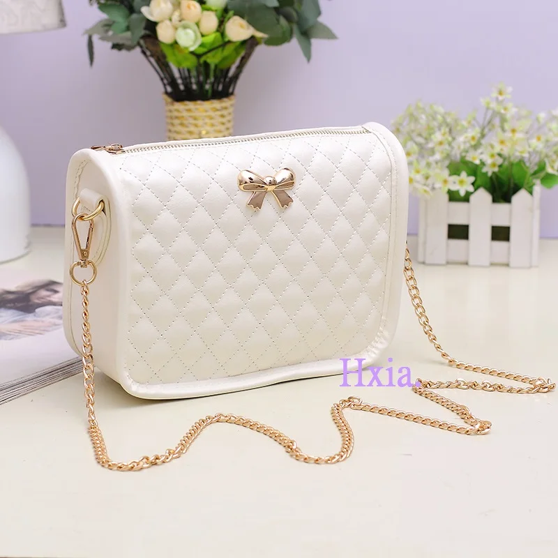 

2020 new handbags, casual Korean version of the shoulder bag, lozenge chain flap, bow woman messenger bag.