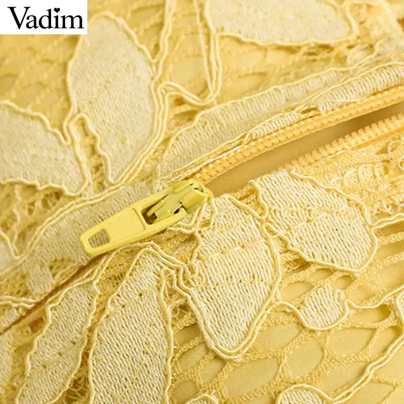 Vadim женское Стильное желтое платье миди без рукавов с поясом открытой спиной